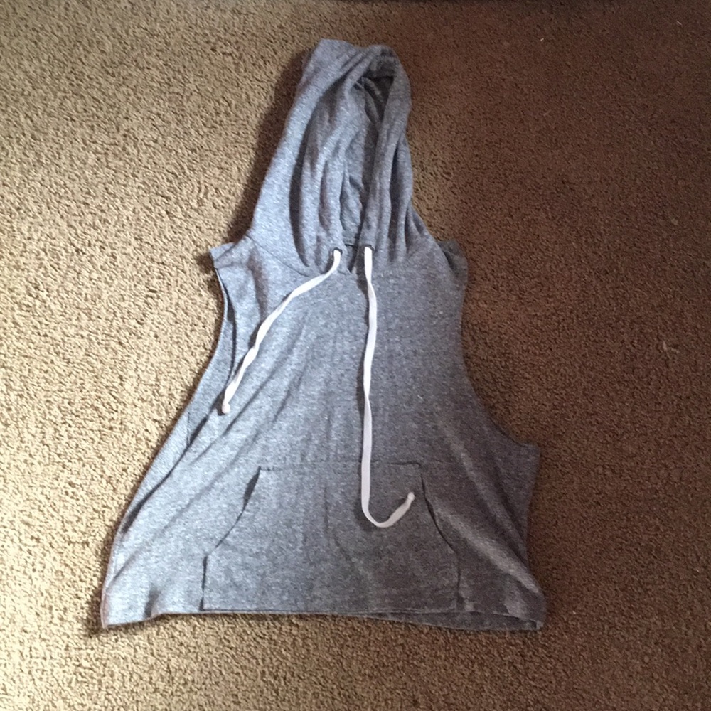 Sleeveless hoodie
